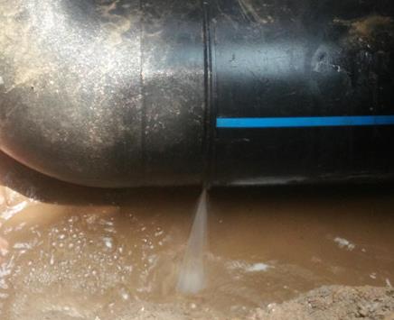 裕安楼顶渗水维修公司为大家分享下裕安卫生间漏水维修修补技术!